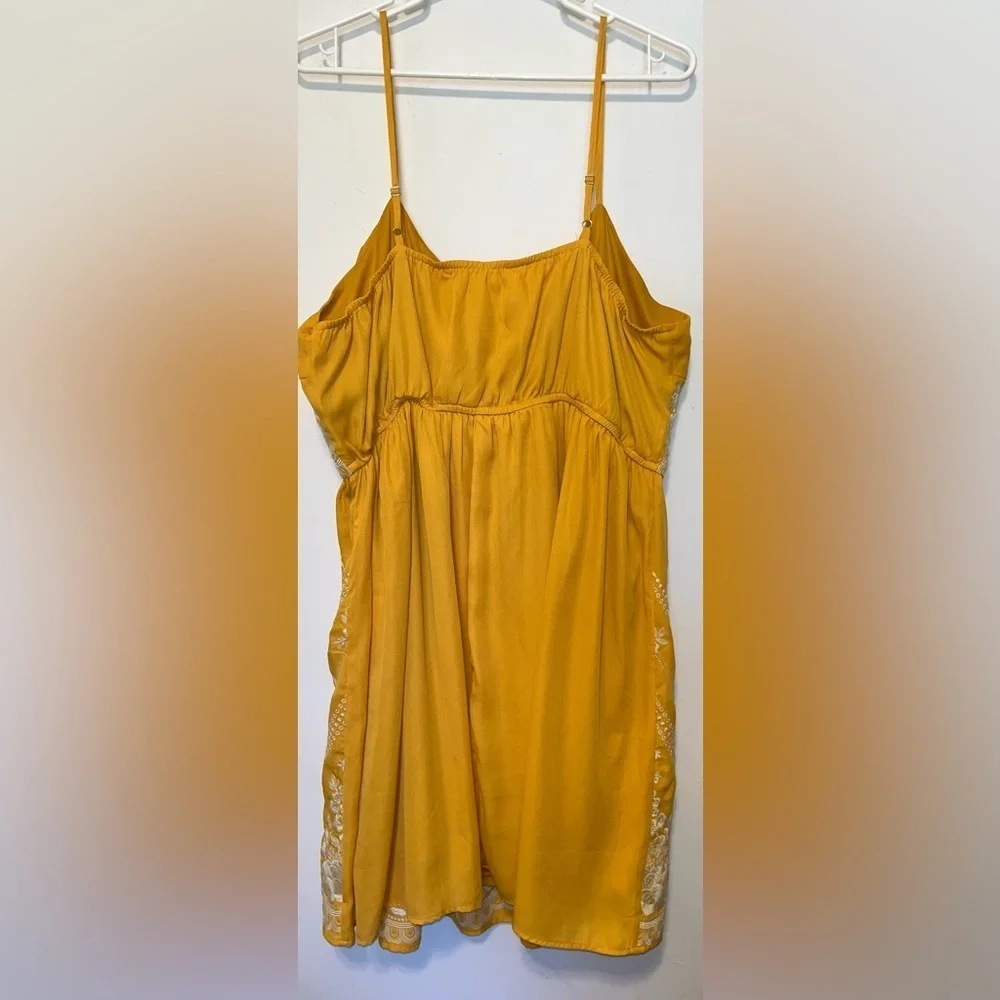 Savanna Jane Marigold Yellow Dress White Floral Embroidery Size 1X